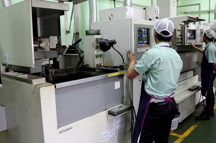 In-House Mold Manufacturing