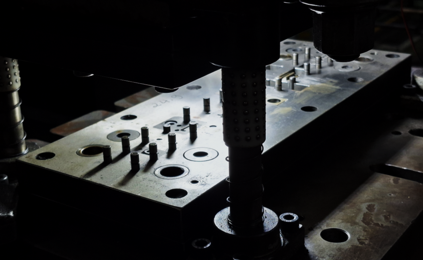 Lighting for press molds