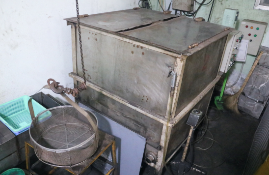 Degreasing equipment