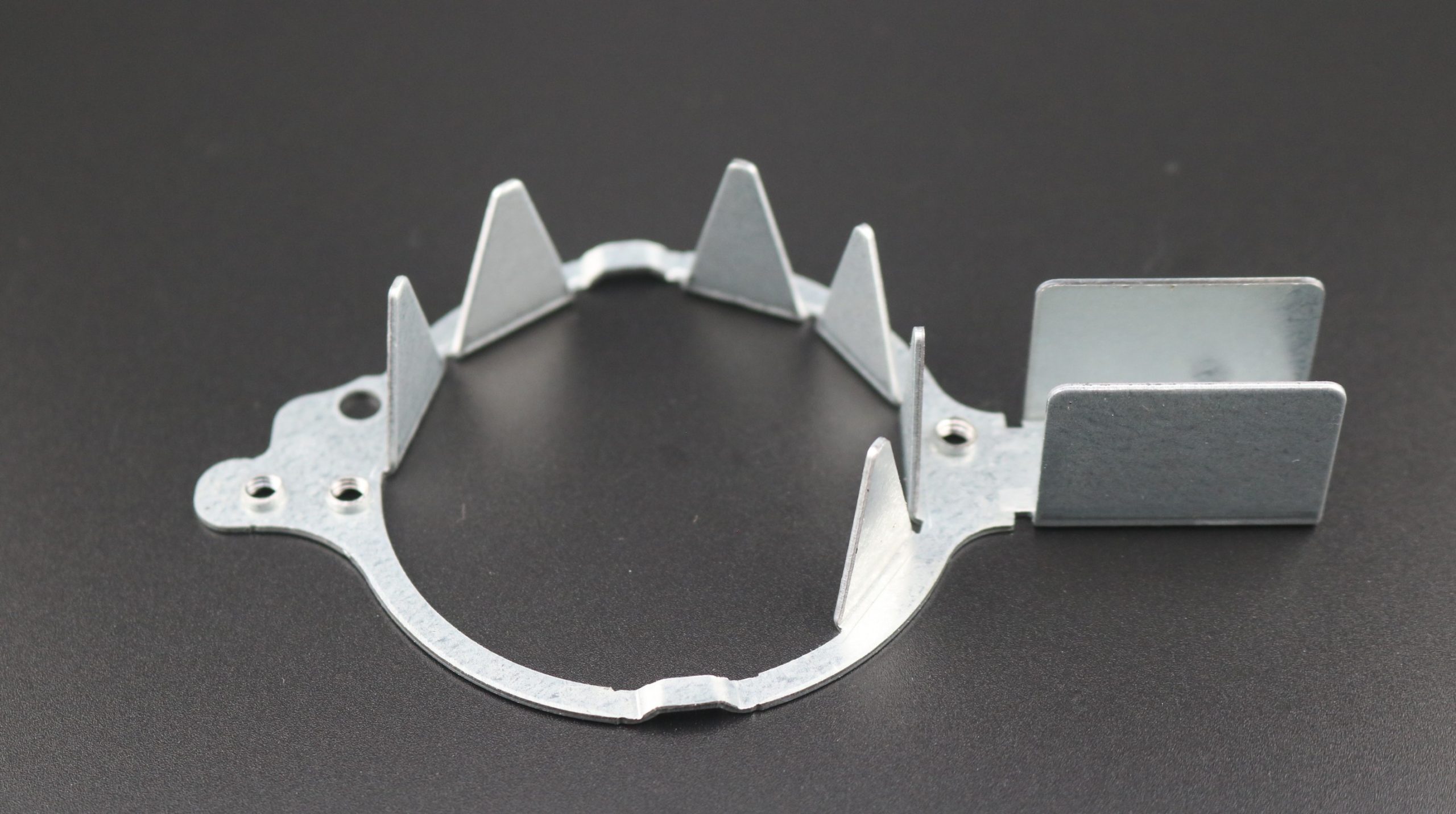 Motor plate